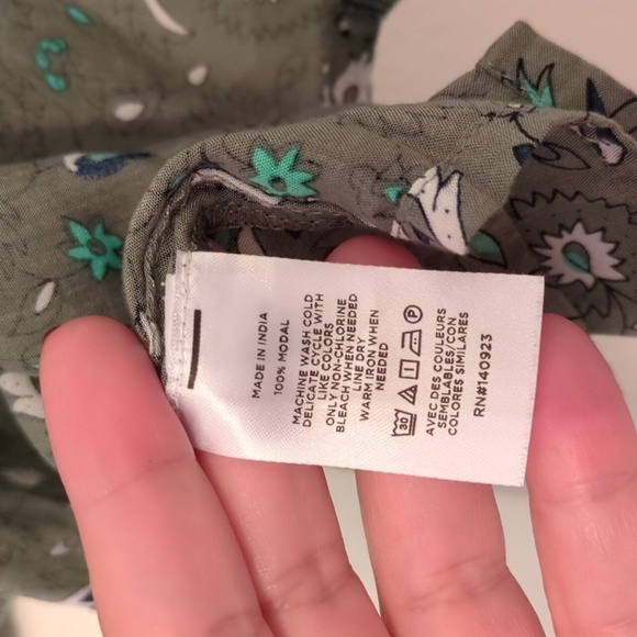 loft lightweight Bohemian floral print beachy wrap - Picture 6 of 7